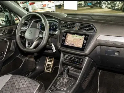 Używany VW Tiguan Allspace R-line 200 KM (147 kW) 2022 Biały SUV