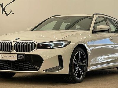 Second-hand BMW 330e Comfort Edition 292 CP (214 kW) 2025 Alb Break