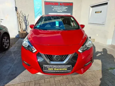 Gebraucht Nissan Micra Tekna 90 PS (66 kW) 2017 Rot Kleinwagen