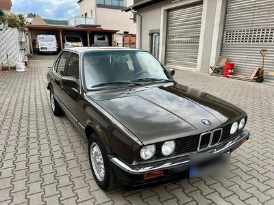 Usata BMW 325 122 CV (89 kW) 1985 Marrone Berlina