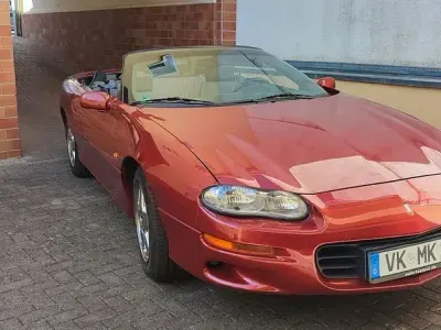 Używany Chevrolet Camaro 193 KM (141 kW) 1998 Czerwony Kabriolet