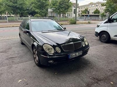 Mercedes E200