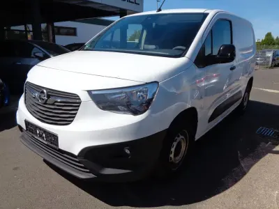 Usata Opel Combo Edition 102 CV (75 kW) 2023 Bianco Monovolume