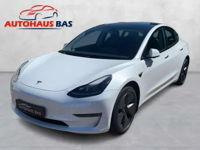 Begagnad Tesla Model 3 Long Range AWD 350 kW (476 HK) 2022 Vit Sedan