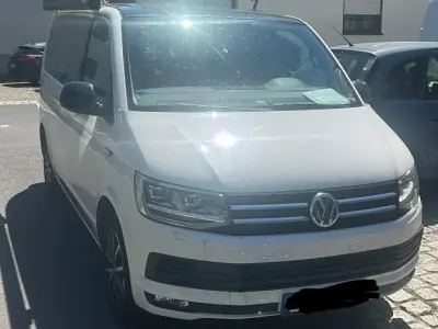 Gebraucht VW Multivan 205 PS (150 kW) 2017 Weiß Van / Kleinbus