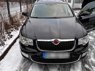 Gebraucht Skoda Superb 170 PS (125 kW) 2010 Schwarz Kombi