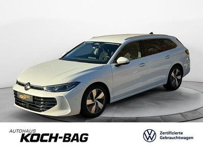 Gebraucht VW Passat Elegance 150 PS (110 kW) 2025 Oryxweiß perlmutteffekt Kombi