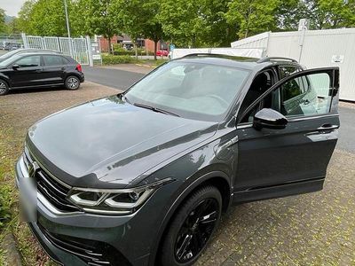 Gebraucht VW Tiguan Style 245 PS (180 kW) 2022 Grau SUV