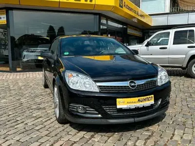 Gebraucht Opel Astra Cabriolet 140 PS (102 kW) 2009 Schwarz Cabrio