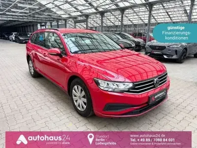 Gebraucht VW Passat Conceptline 150 PS (110 kW) 2024 Rot Kombi