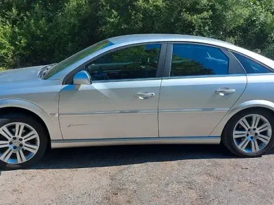 Gebraucht Opel Vectra Edition 155 PS (114 kW) 2005 Silber Limousine
