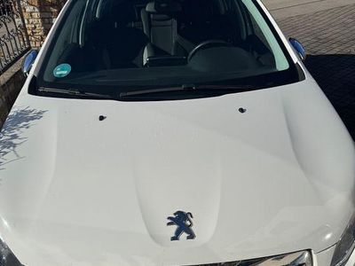 Gebraucht Peugeot 2008 Access 82 PS (60 kW) 2014 Weiß SUV