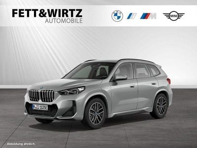 Spacesilber metallic Gebraucht 2024 BMW X1 M Sport SUV | 42.000 € (Guter Preis)