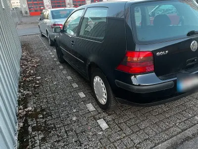 Gebraucht VW Golf IV 2000 Schwarz Limousine