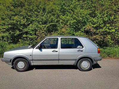 Second-hand VW Golf II 69 CP (50 kW) 1989 Argintiu Hatchback