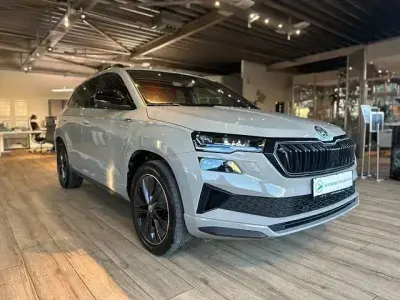 Usata Skoda Karoq SportLine 190 CV (139 kW) 2022 Grigio SUV