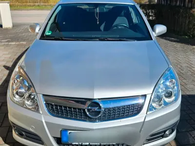 Gebraucht Opel Vectra Edition 140 PS (102 kW) 2006 Silber Limousine