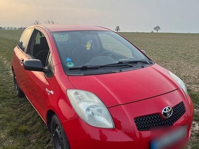 Usata Toyota Yaris 87 CV (63 kW) 2007 Rosso Utilitaria