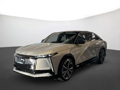 Begagnad DS Automobiles N°8 180 kW (245 HK) 2025 Grå SUV
