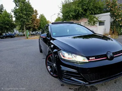 Gebraucht VW Golf VII GTI 245 PS (180 kW) 2019 Schwarz Limousine