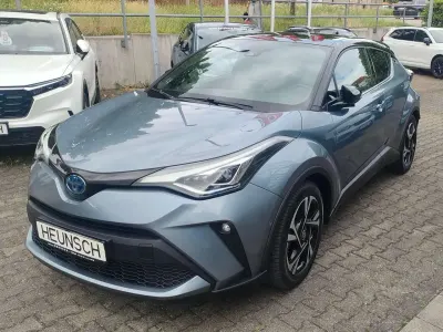 Gebraucht Toyota C-HR Team 152 PS (111 kW) 2022 Celstine grey SUV
