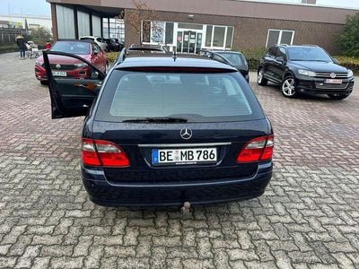 Mercedes E200