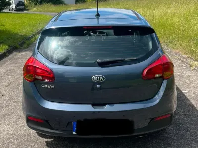 Gebraucht Kia Ceed 100 PS (73 kW) 2014 Grau Kleinwagen