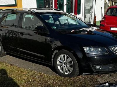 Schwarz Gebraucht 2013 Skoda Octavia Limousine | 6.800 € (Fairer Preis)