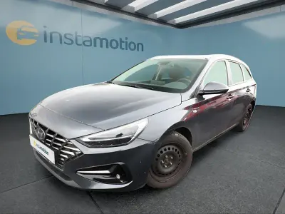 Gebraucht Hyundai i30 120 PS (88 kW) 2022 Grau Kleinwagen