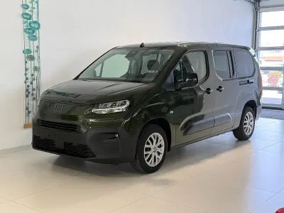 Neu Fiat Doblò Tech 102 PS (75 kW) 2026 550 grün metallic Van / Kleinbus
