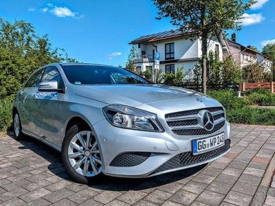 Second-hand Mercedes A200 Style 156 CP (114 kW) 2013 Argintiu Berlinǎ