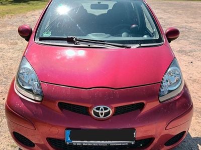 Usata Toyota Aygo 68 CV (50 kW) 2010 Rosso Utilitaria