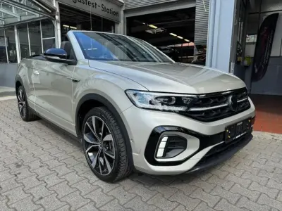 Gebraucht VW T-Roc Cabriolet R-line 150 PS (110 kW) 2025 Ivory silver metallic/schwarz (metallic) Cabrio