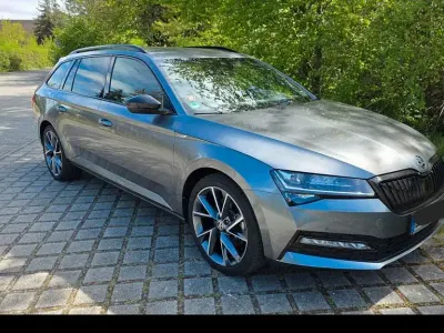 Usata Skoda Superb SportLine 150 CV (110 kW) 2024 Grigio Station wagon