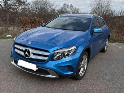 Gebraucht Mercedes GLA200 Urban 136 PS (100 kW) 2014 Blau SUV