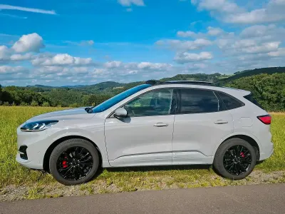Gebraucht Ford Kuga ST-Line X 190 PS (139 kW) 2024 Grau SUV