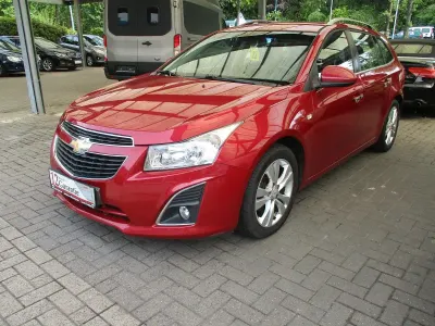 Gebraucht Chevrolet Cruze LTZ 163 PS (119 kW) 2012 Rot Kombi