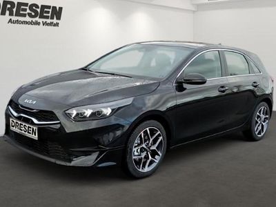 Neu Kia Ceed Spirit 140 PS (102 kW) 2025 1k) black pearl m (schwarz Kleinwagen