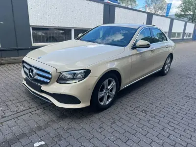 Gebraucht Mercedes E200 150 PS (110 kW) 2017 Beige Limousine
