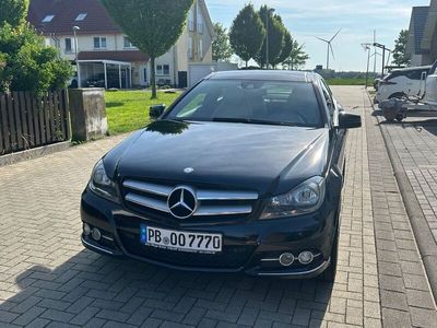 Mercedes 220