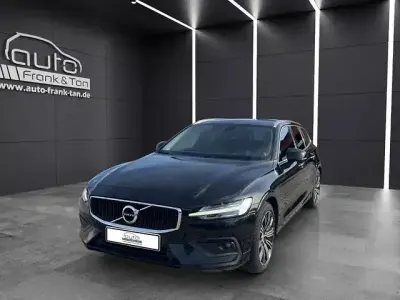 Gebraucht Volvo V60 Momentum 190 PS (139 kW) 2018 Schwarz Kombi