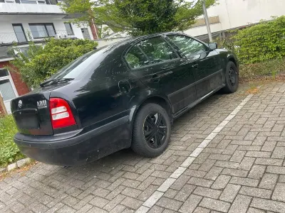Gebraucht Skoda Octavia 102 PS (75 kW) 2002 Schwarz Limousine