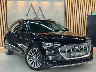 Gebraucht Audi e-tron Sportback Sport 300 kW (408 PS) 2023 Schwarz SUV