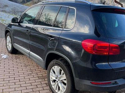 Gebraucht VW Tiguan Sportline 140 PS (102 kW) 2013 Schwarz SUV