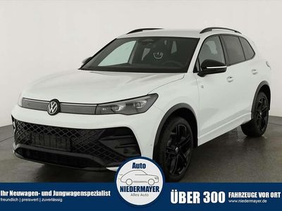Pure white Neu 2025 VW Tiguan R-line SUV | 49.995 € (Superpreis)