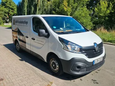 Gebraucht Renault Trafic 95 PS (69 kW) 2016 Weiß Van / Kleinbus