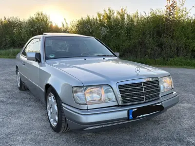 Brugt Mercedes 220 150 HK (110 kW) 1994 Sølv Coupe