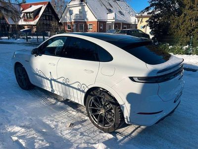Weiß Gebraucht 2024 Porsche Cayenne Turbo E-Hybrid SUV | 171.500 € (Fairer Preis)