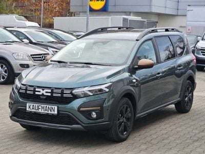 Neu Dacia Jogger Extreme 110 PS (80 kW) 2025 Gruen Van / Kleinbus