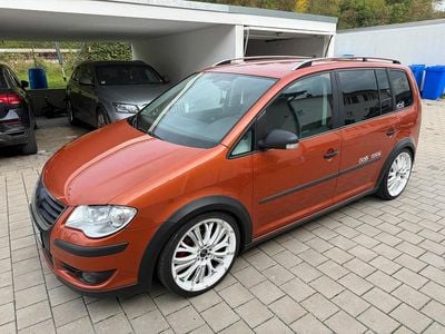 VW Touran Cross